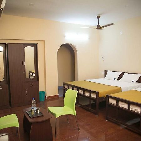 Navagraha Homestay Kumbakonam Kültér fotó